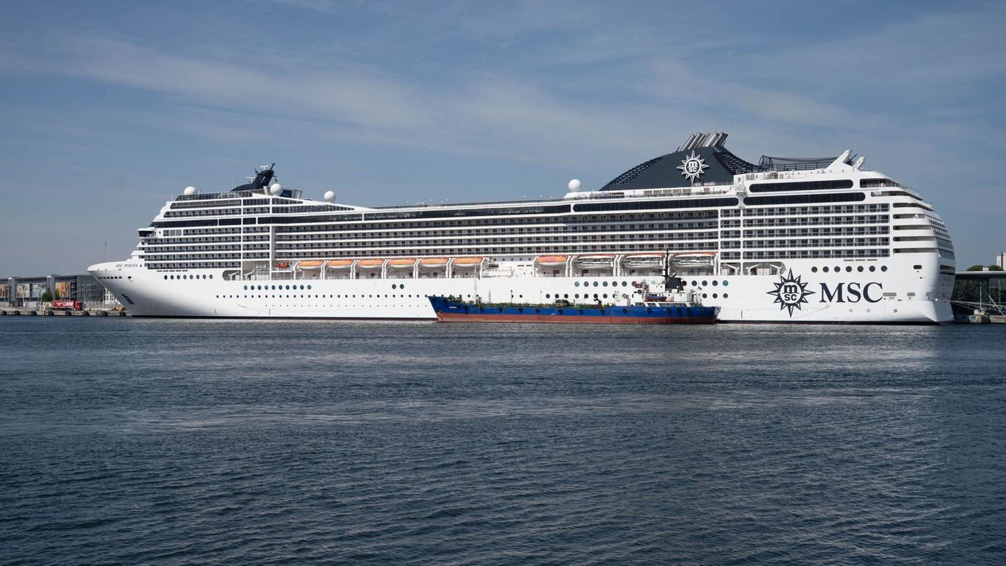 Notfall auf der „MSC Poesia“: Seenotretter holen schwer erkrankten Kreuzfahrtpassagier von Bord