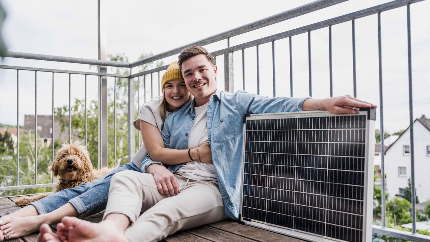 Teure Probleme mit Hotspots: Balkonkraftwerk-Verschattung: Diese Gefahren drohen für Solarpanels