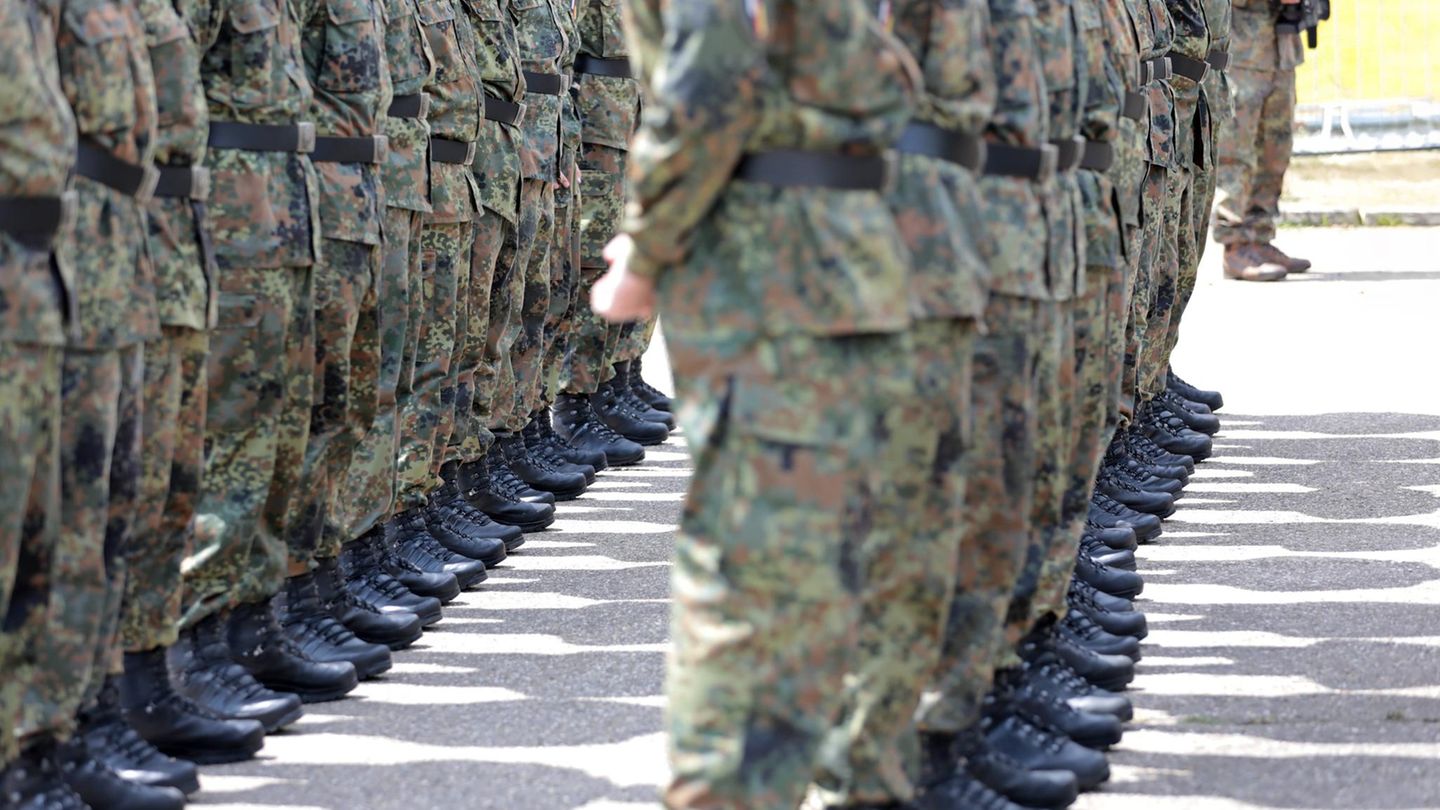 Bundeswehr: Zu den Waffen! Die Union lässt bei der Wehrpflicht nicht locker