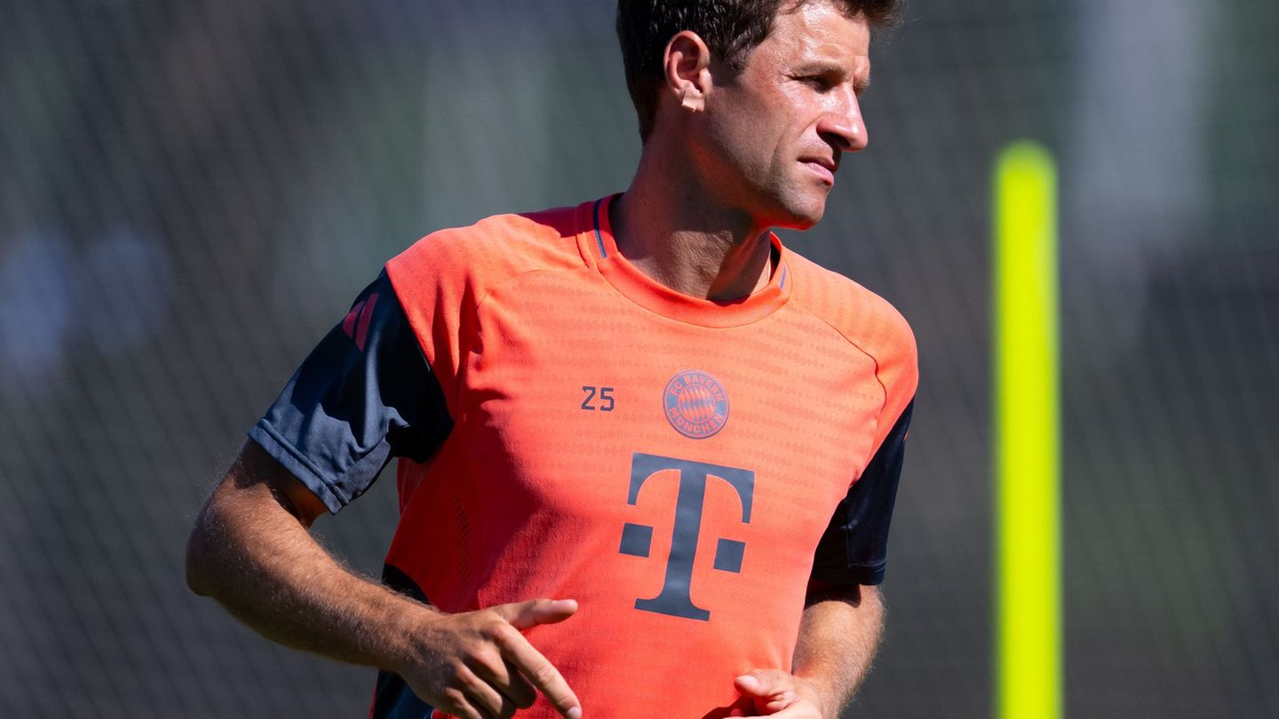 FC Bayern München: Nanu? Thomas Müller trainiert beim FC Bayern mit