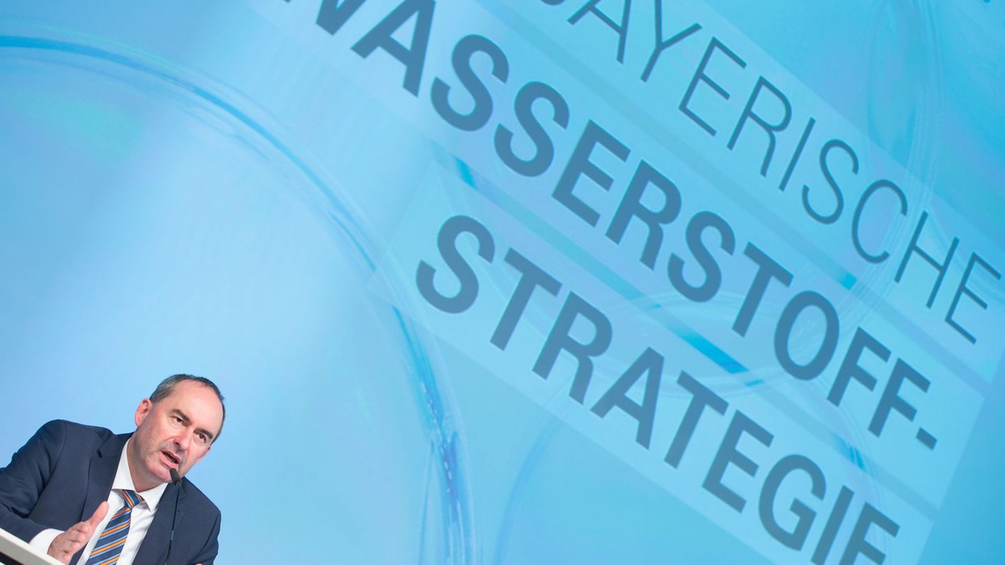 Wasserstofffahrzeuge: SPD-Kritik an Aiwangers Wasserstoff-Millionen