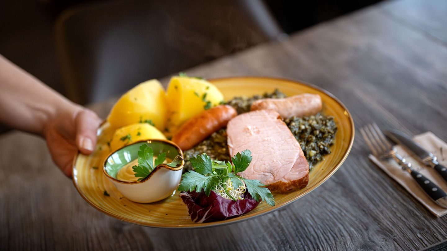 Restaurantgewerbe: Ab 2026 Steuerentlastung für Gastronomie und Pendler geplant