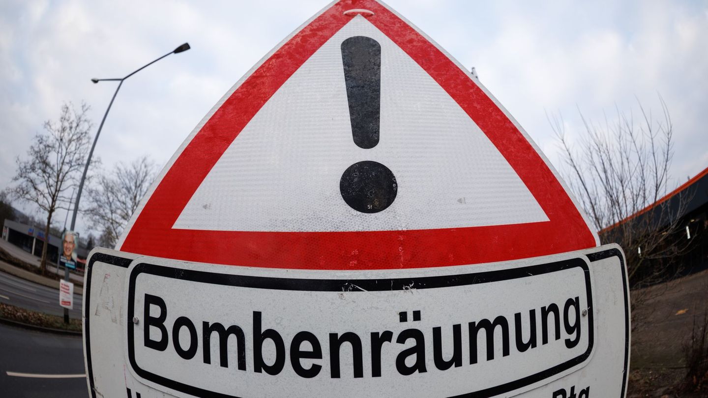 Zünder defekt: Fünf-Zentner-Fliegerbombe in Wesel gesprengt