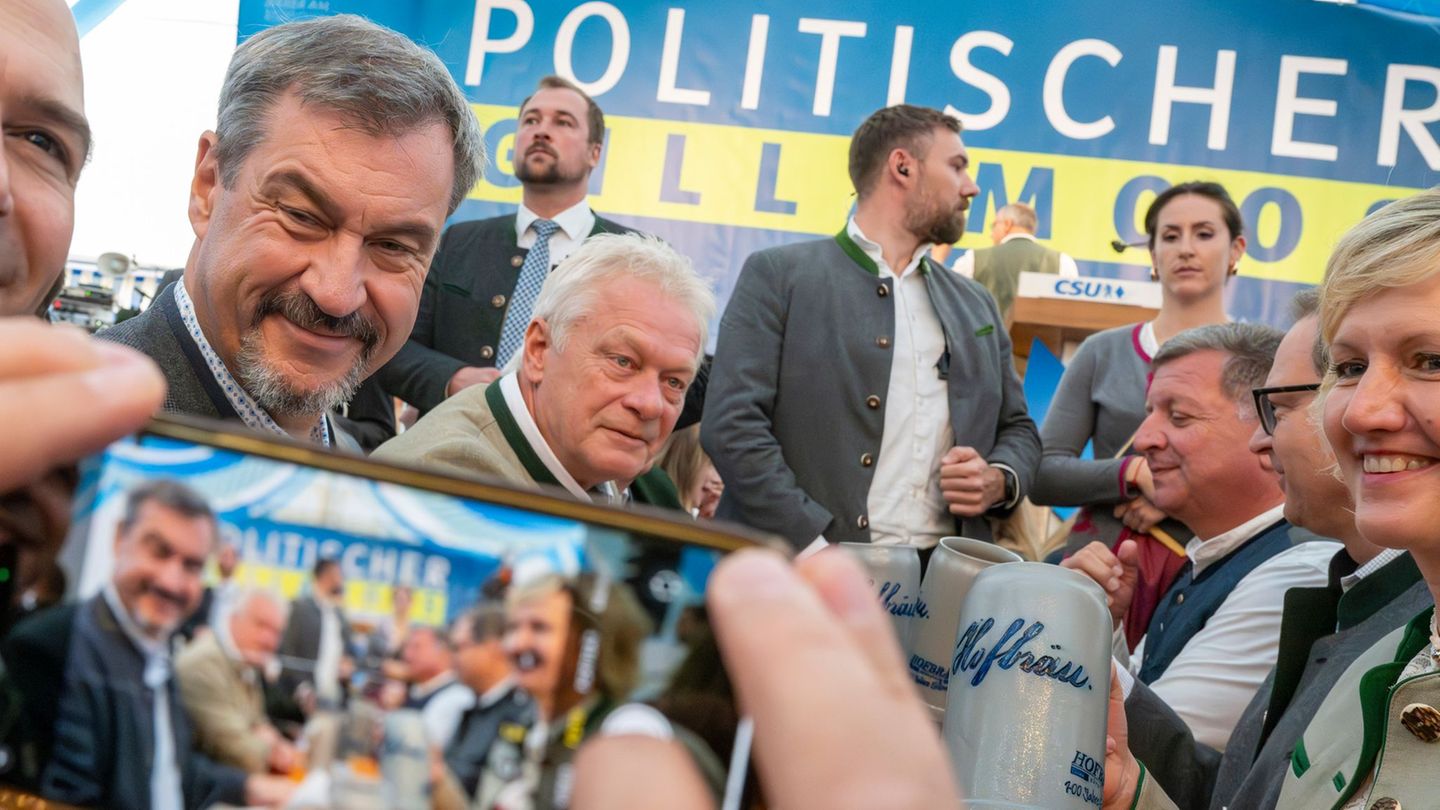 Brauchtum und Politik: CSU spielt Musik von Darth Vader bei Auftritt von Söder