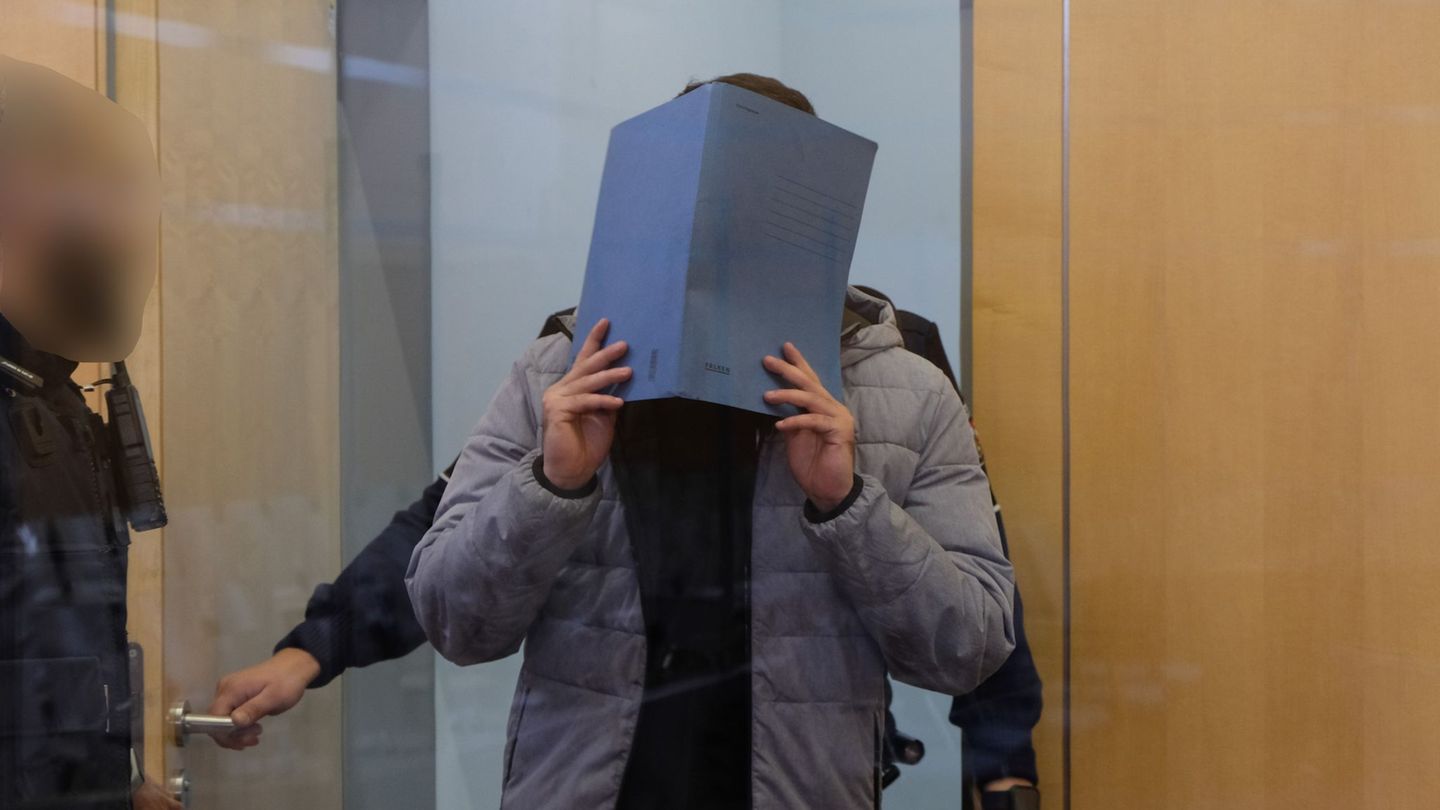 Anleitung für Atombombe: Terrorprozess gegen 26-Jährigen in Düsseldorf gestartet