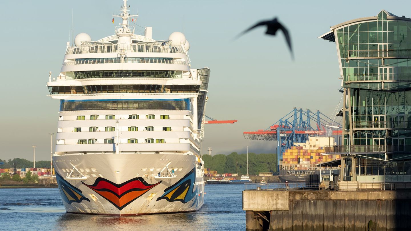 Schifffahrt: Aida-Chef warnt: Landstrom-Ausbau in Europa ist zu langsam