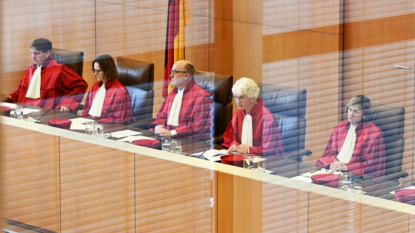 Bundestag: Bundestag stimmt über drei Verfassungsrichter ab