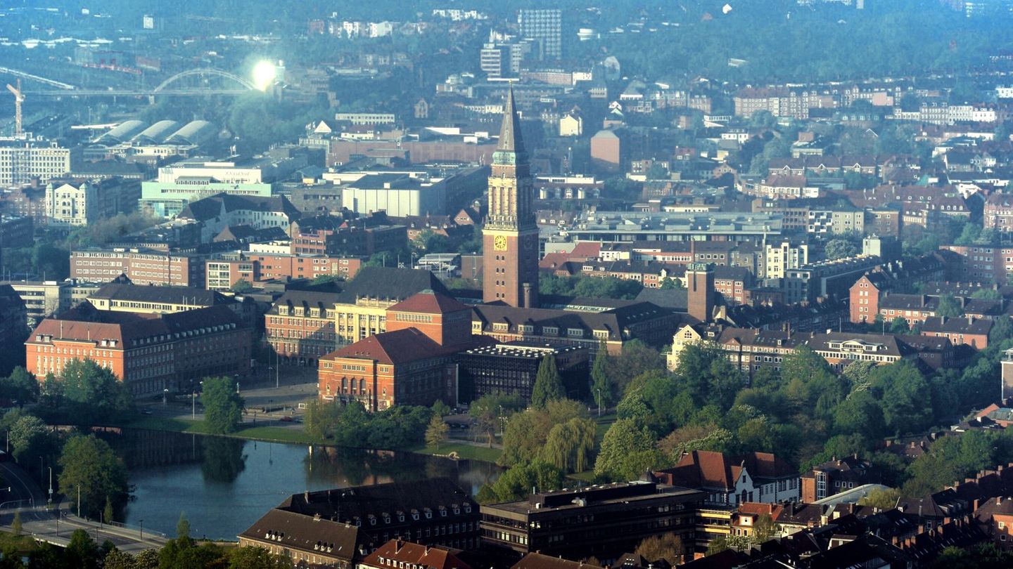 Wahl eines Oberbürgermeisters: Neun Kandidaten zur Oberbürgermeisterwahl in Kiel zugelassen