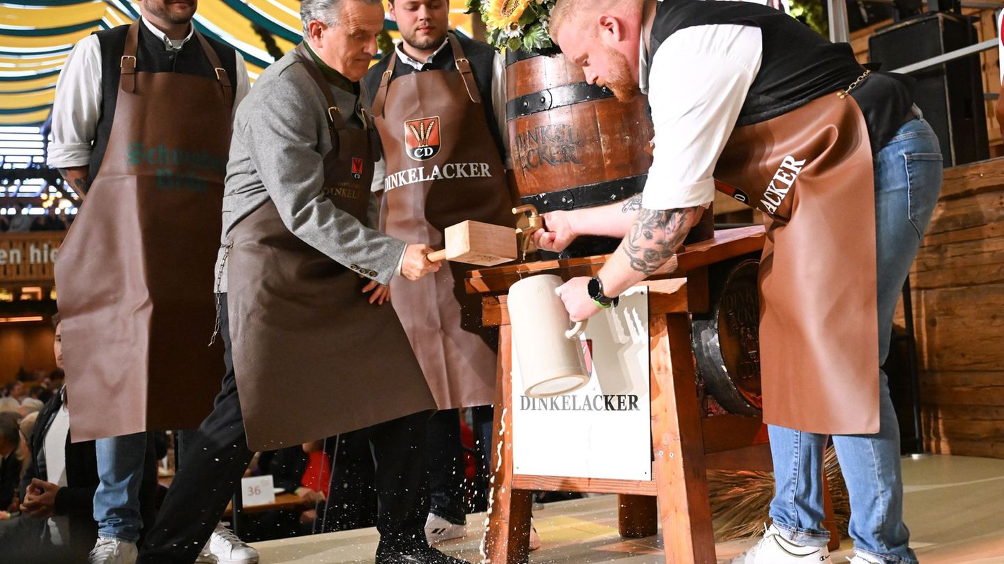Eröffnungsfeier: Cannstatter Volksfest mit zwei Schlägen eröffnet