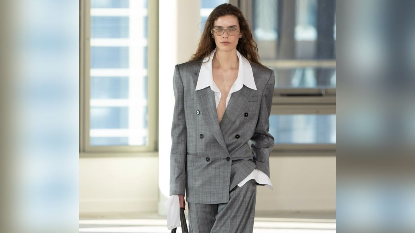 Gute Laune garantiert: Farbkombis, die graue Herbstlooks ersetzen