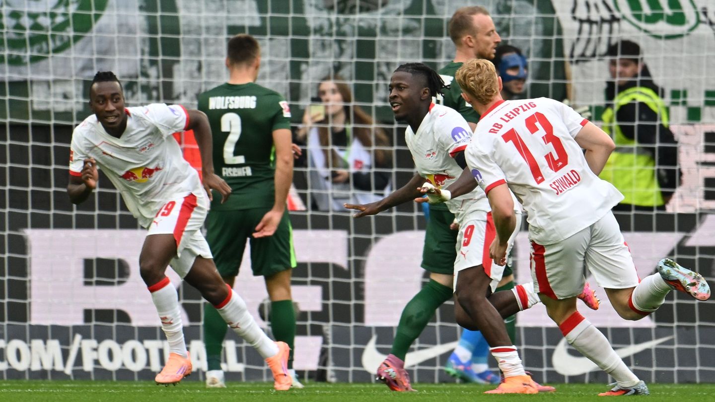 Fußball-Bundesliga: 1:0 in Wolfsburg: Leipziger Siegesserie hält an
