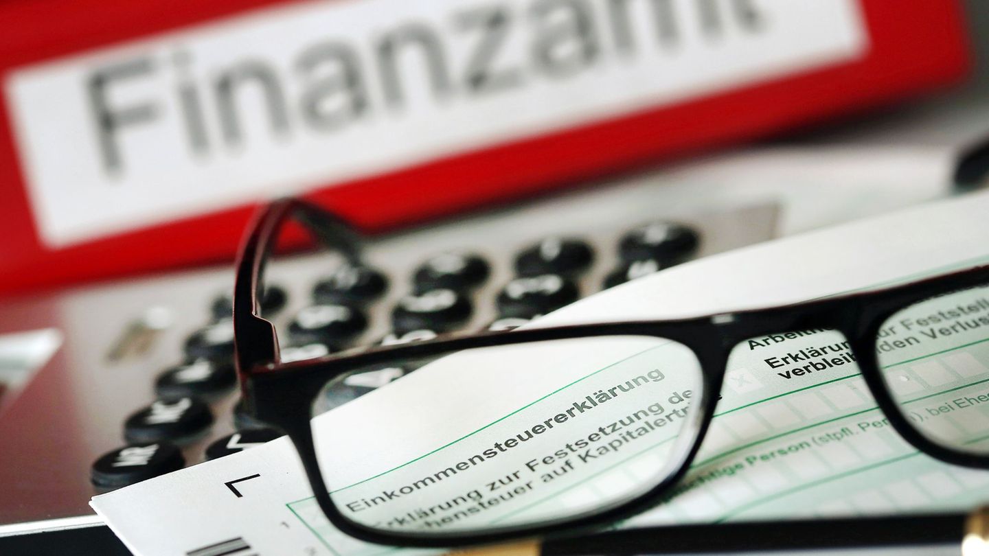 Meinung der Steuerzahler: Befragung zur Zufriedenheit mit Finanzämtern im Norden