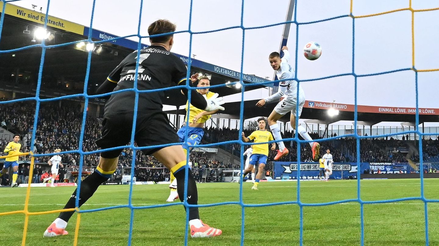 2. Fußball-Bundesliga: 1:2 gegen Paderborn: Braunschweiger Absturz geht weiter