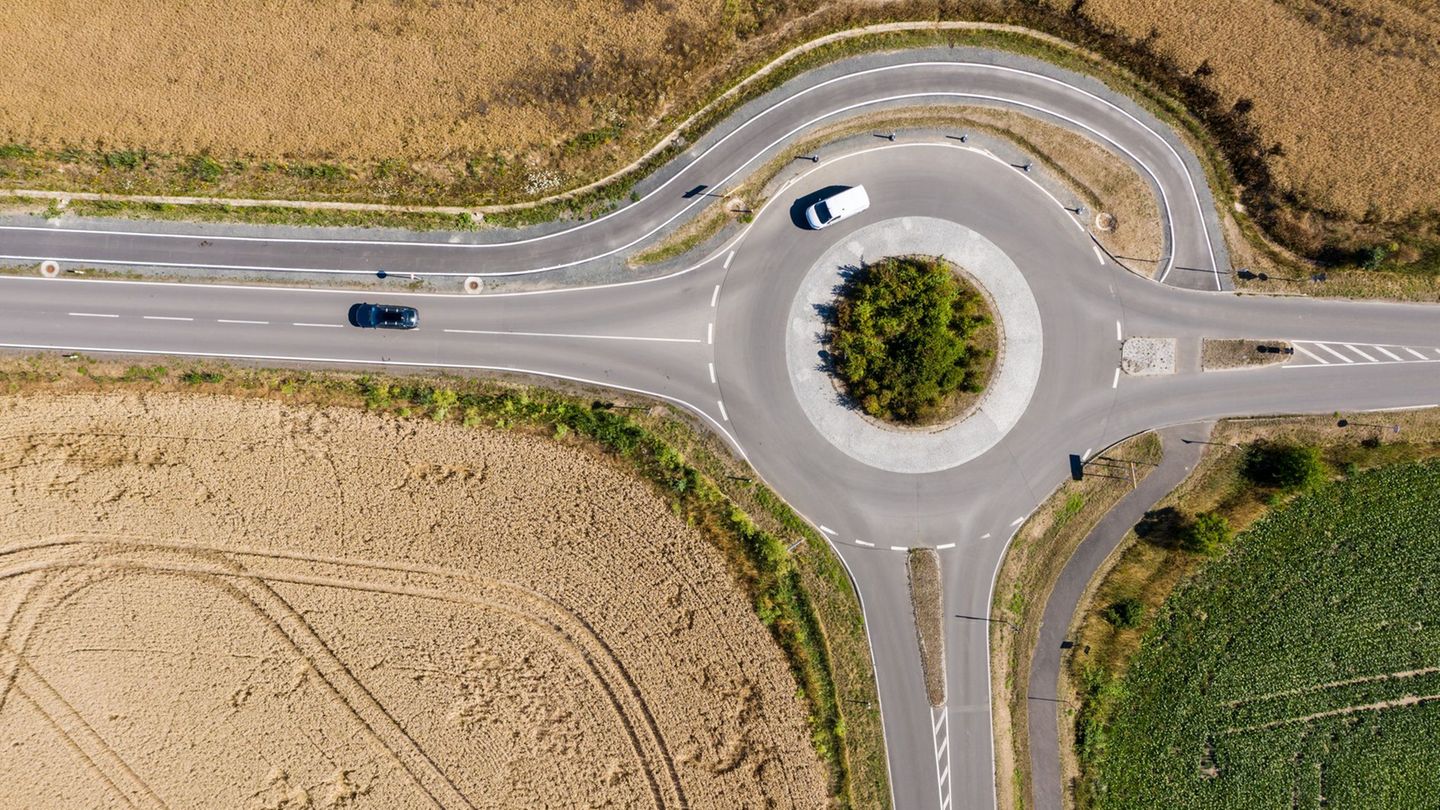 Auto Club Europa: Studie: Viele Autofahrer missachten Blinkregeln