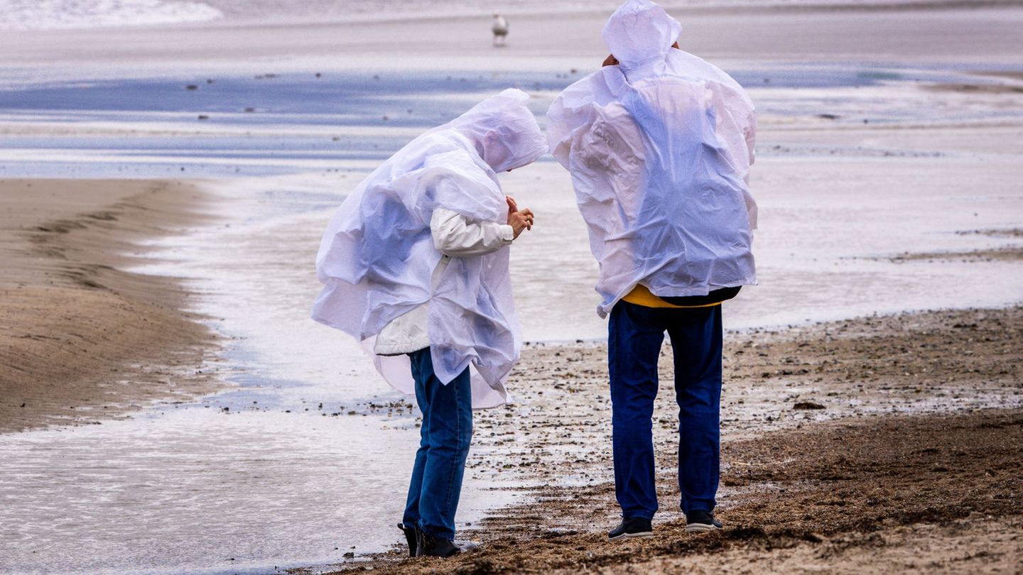 Wetter: Sturmflut erwartet – Bislang niedrige Schadensbilanz im Land