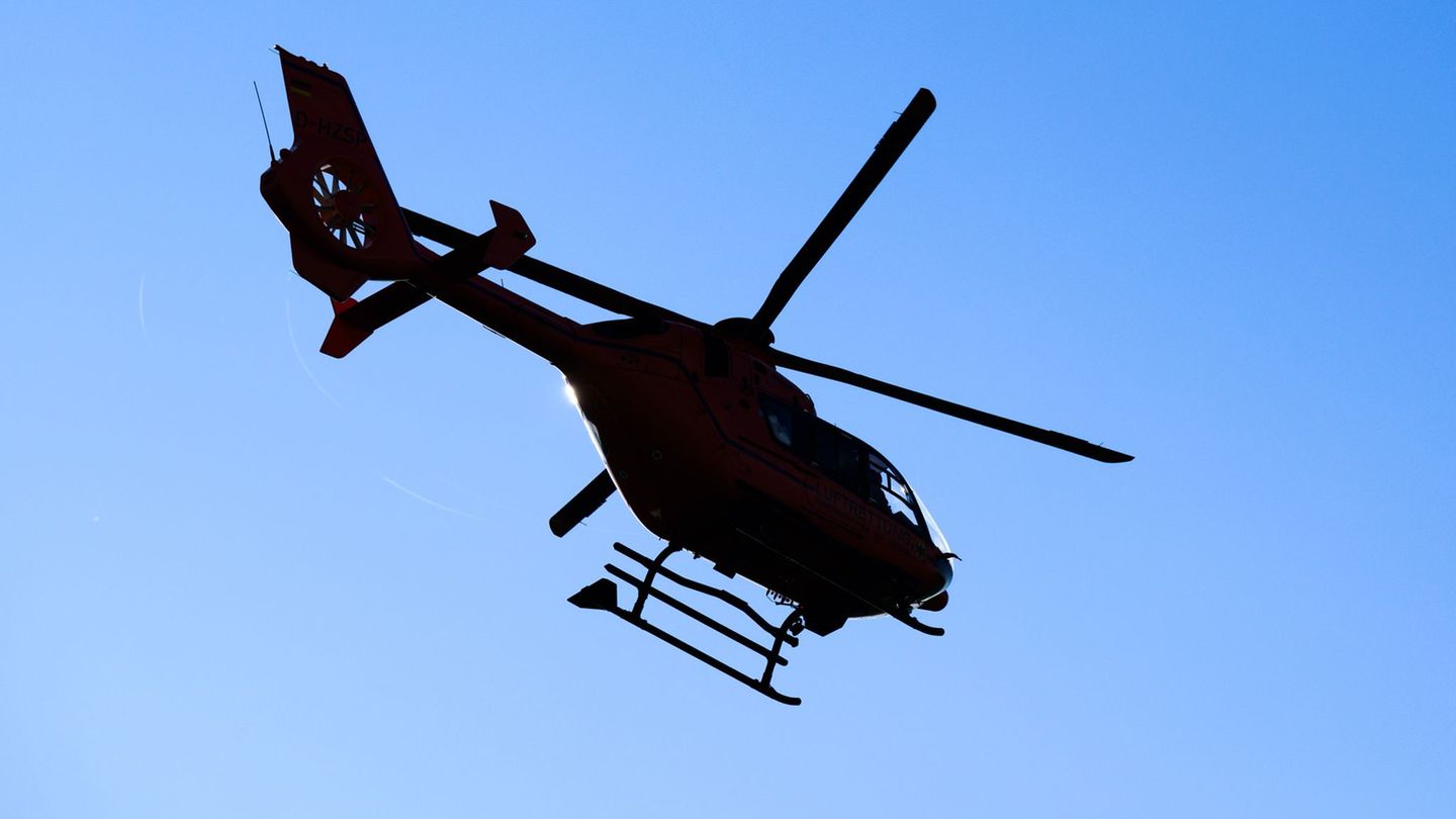 Schwerer Unfall: Gabelstapler überrollt Kind – Zehnjähriger schwer verletzt
