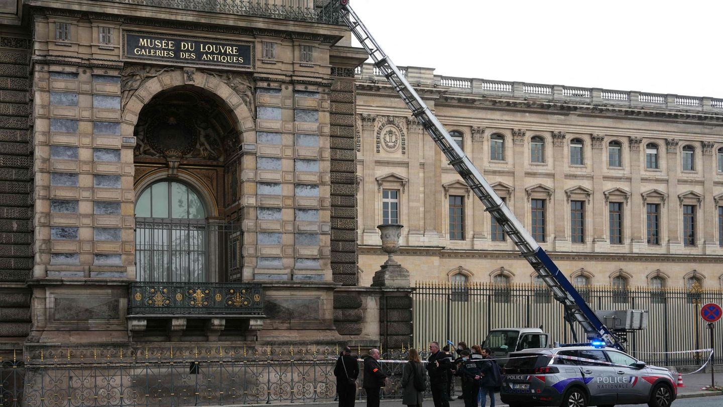 Kriminalität: Louvre-Einbrecher stehlen Beute von „historischem Wert“