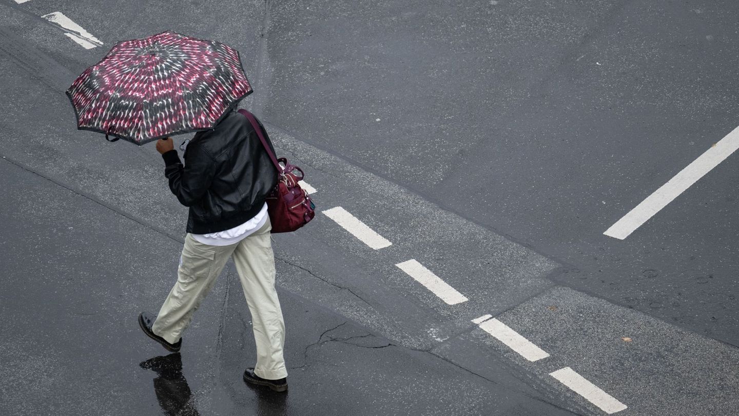 Wetterprognose: Herbstwetter in Hessen: Zum Wochenstart Regen und Gewitter