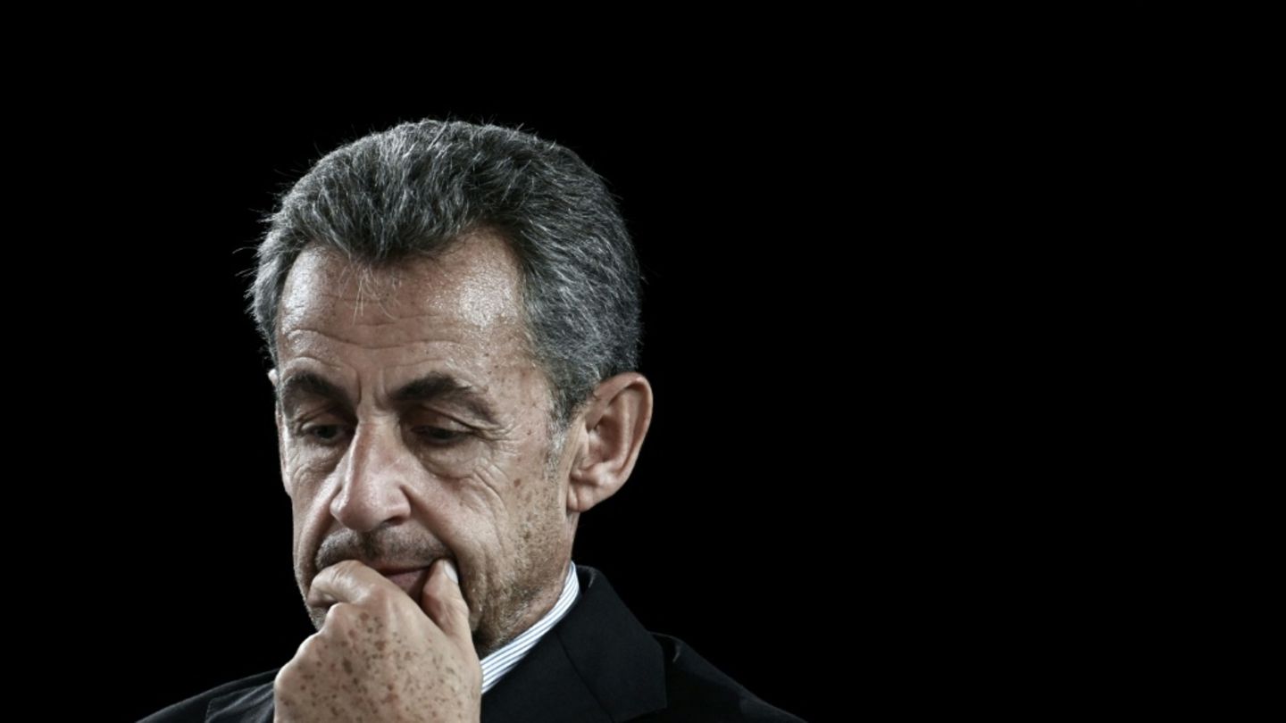 „Ist doch normal“: Macron traf Ex-Präsident Sarkozy vor dessen Haft