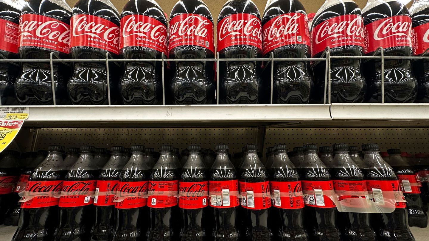 Nach Preisanstieg: Zuckerfreie Getränke gefragt: Coca-Cola legt zu