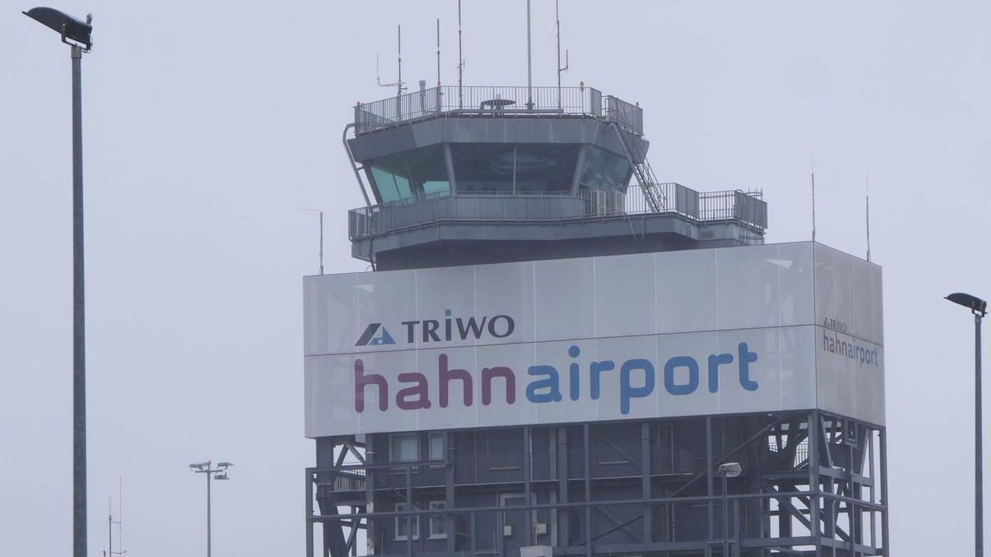 Kurzer Flug: Warnlampe zwingt Airbus A340 zur Umkehr
