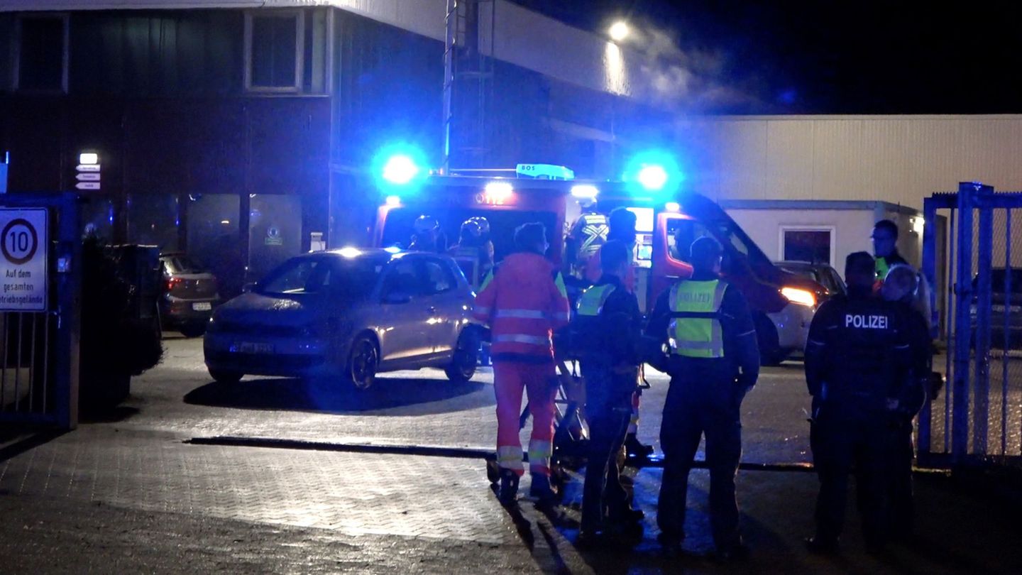Notfälle: Mysteriöser Stoff löst Großeinsatz in Wäscherei aus