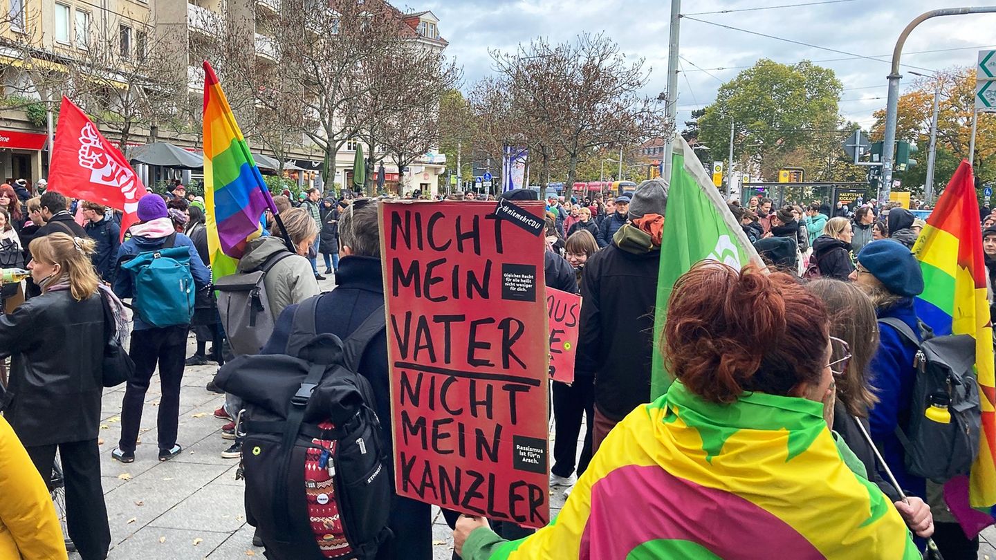 Gesellschaft: Demo für ein „buntes Stadtbild“ in Dresden