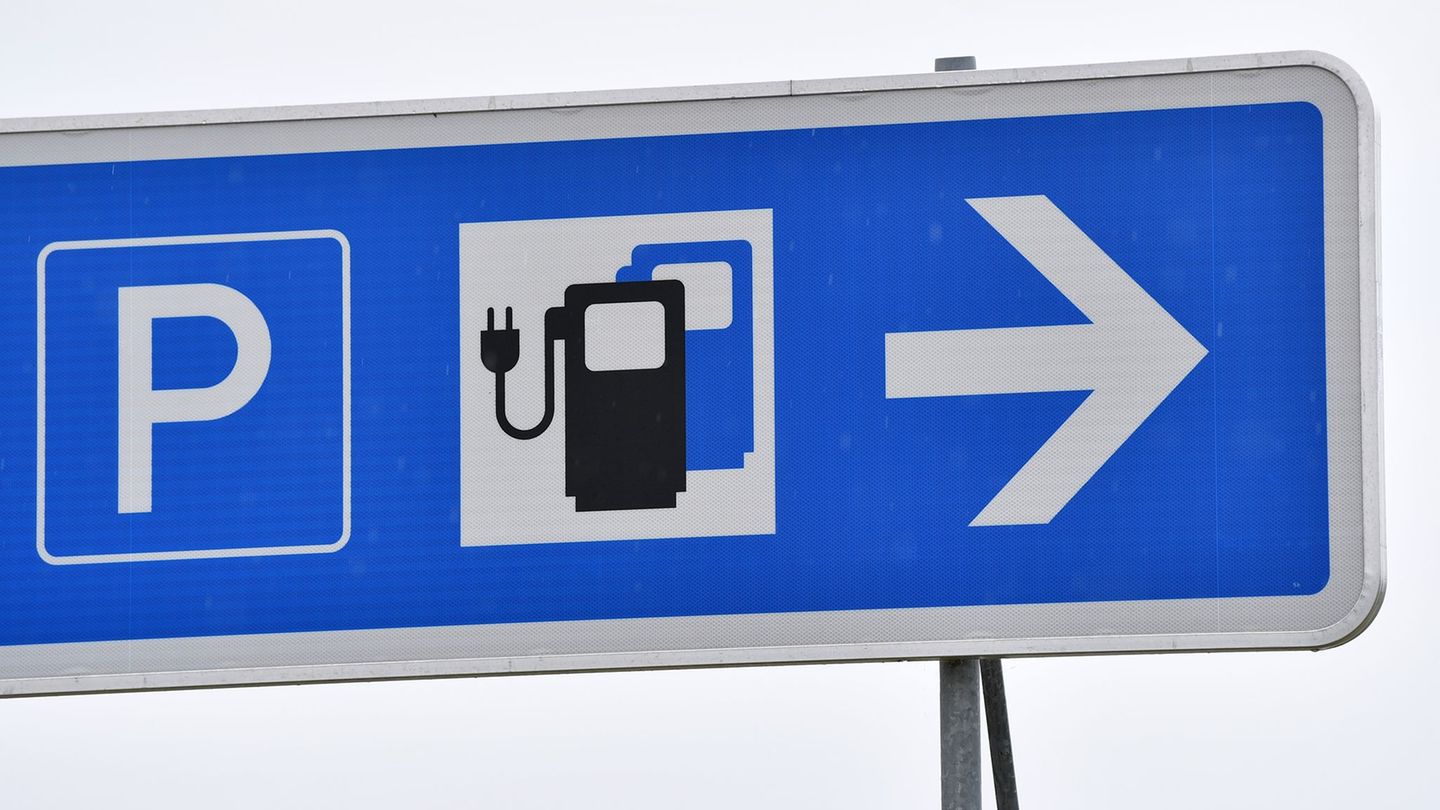 Elektroautos: Bislang wenige Kabeldiebstähle an Thüringer Stromtankstellen