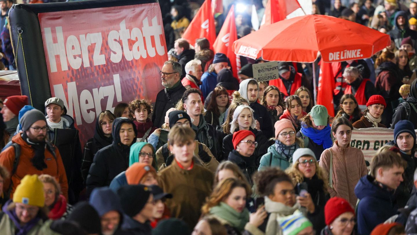 Protestkundgebung: Hunderte demonstrieren in Leipzig nach „Stadtbild“-Aussage