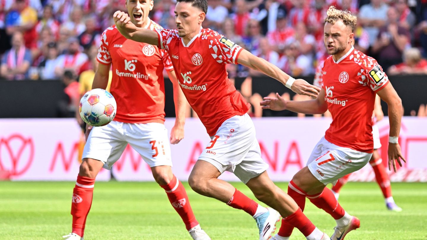 Fußball: Mainz verlängert vor Pokalmatch gegen Stuttgart mit Caci
