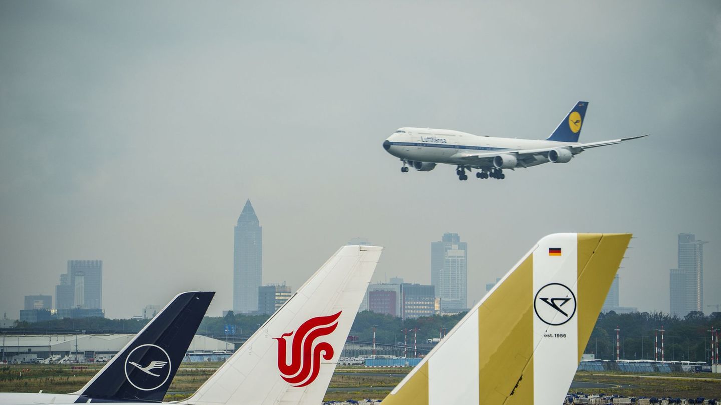 Innere Sicherheit: Airport Frankfurt startet Grenzkontrolle ohne Passstempel