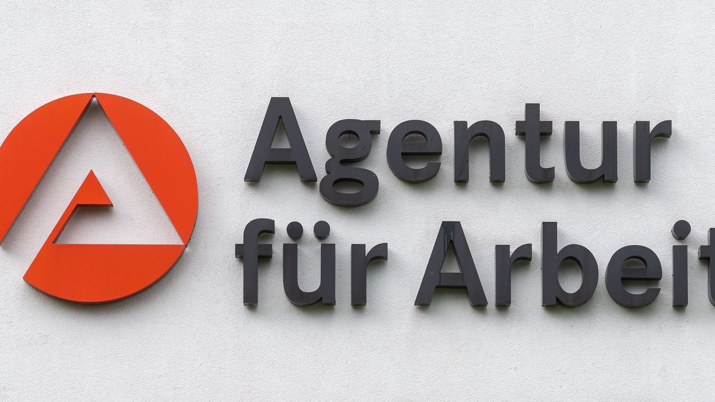 Arbeitsmarkt: Arbeitslosigkeit auf höchstem Oktoberwert seit zehn Jahren