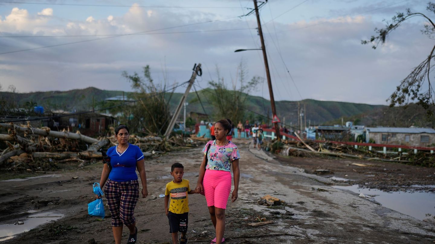 Tödlicher Wirbelsturm: Nach Hurrikan „Melissa“: Karibikstaaten beseitigen Trümmer