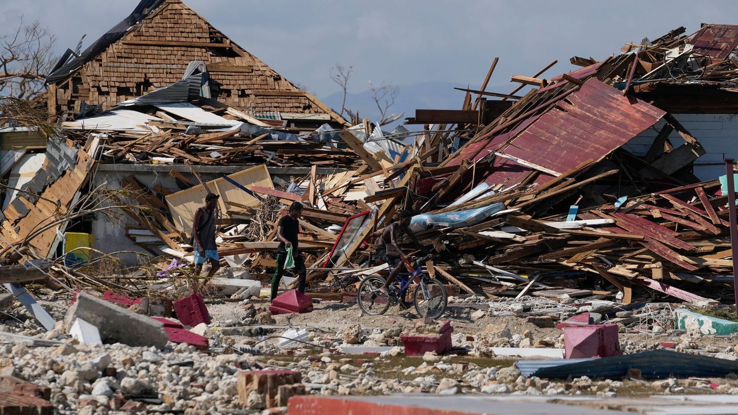 Verheerender Wirbelsturm: Jamaika nach Hurrikan „Melissa“: „Apokalyptische“ Zustände