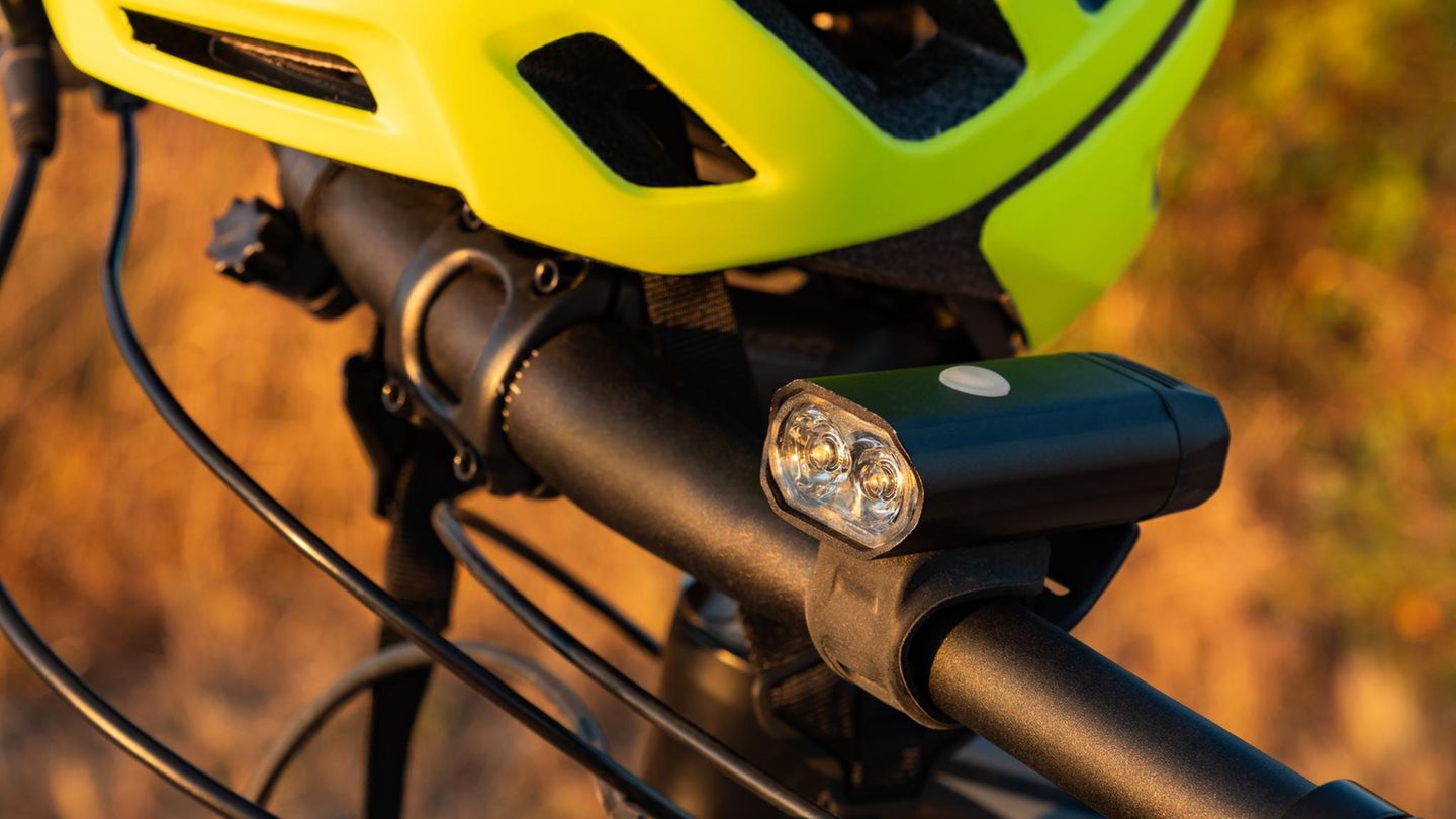Angebote im Oktober: Fahrradlicht-Set gibt’s hier zum halben Preis: Top-Deals am Dienstag