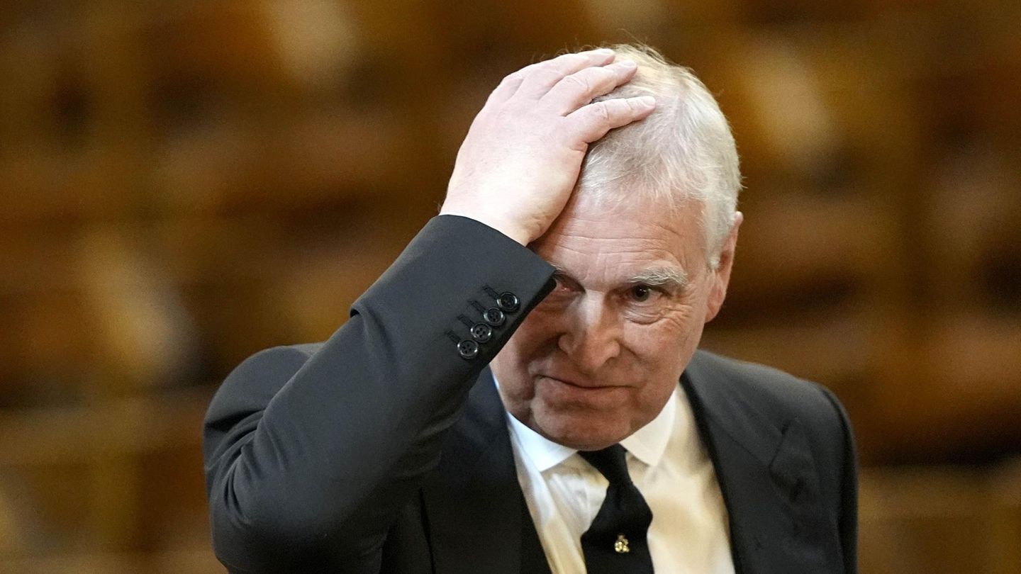 Buckingham Palace: Britischer Prinz Andrew soll Prinzentitel verlieren