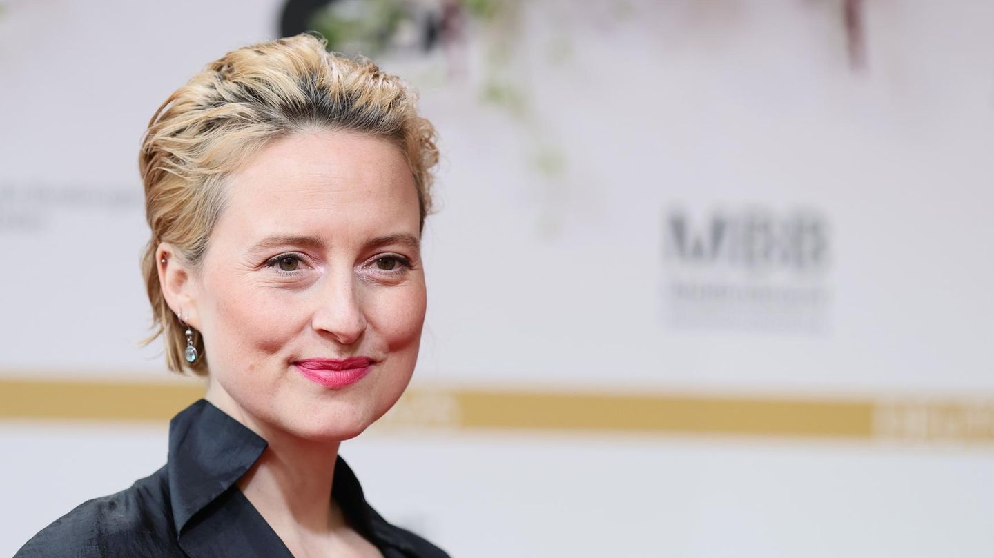 „Großstadtrevier“: Schauspielerin Wanda Perdelwitz stirbt nach Fahrradunfall in Hamburg