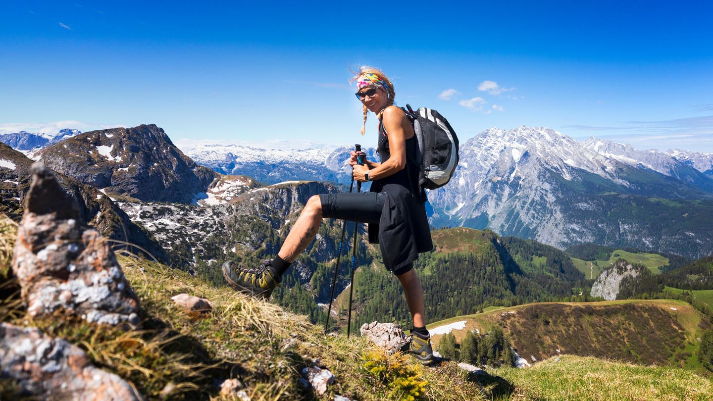 Praktische Begleiter: Das richtige Wanderzubehör: So sind Sie für jede Tour ausgerüstet