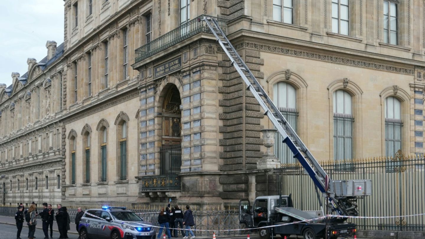 Louvre-Diebstahl: Ermittlungen gegen zwei Verdächtige – drei Festgenommene frei