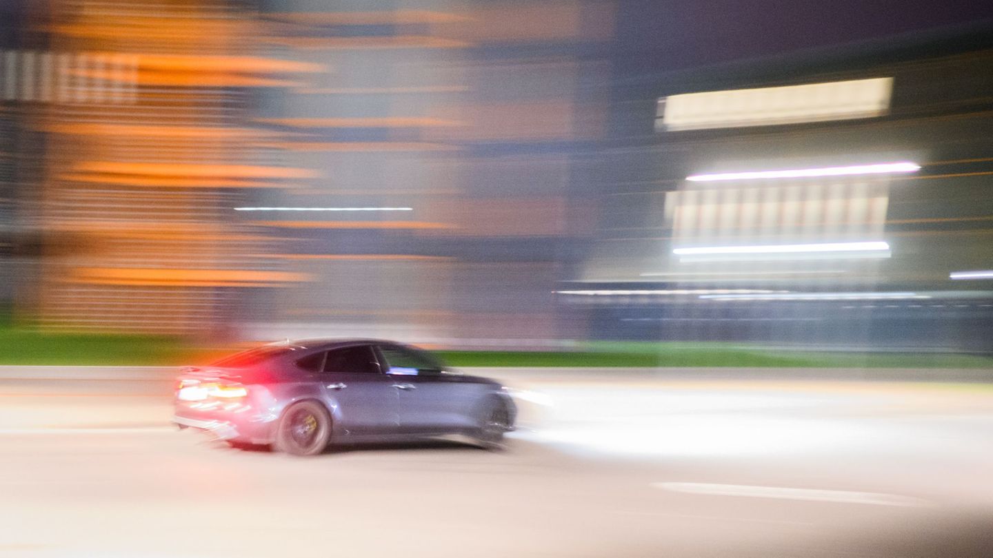 Verkehrskontrolle: Polizei stoppt Raser mit Tempo 130 in Trierer Innenstadt