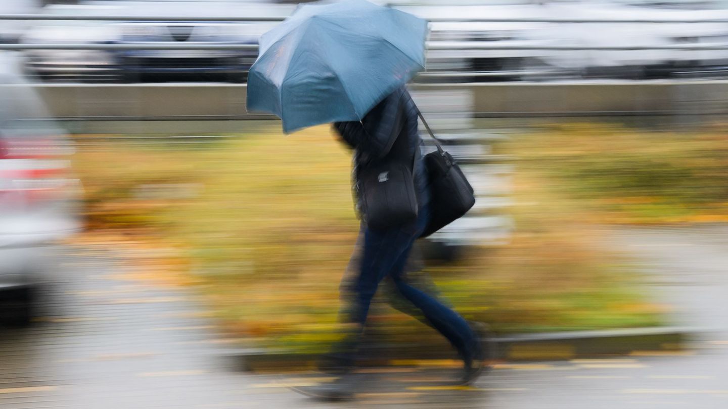 Wetterbericht: Herbstwetter in Hessen – Regen und böiger Wind am Wochenende
