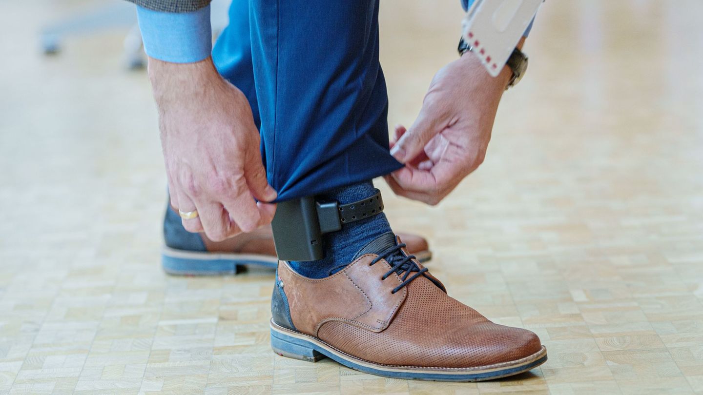 Kriminalität: Land schützt Frauen mit Fußfessel – Erfahrungen seit Januar