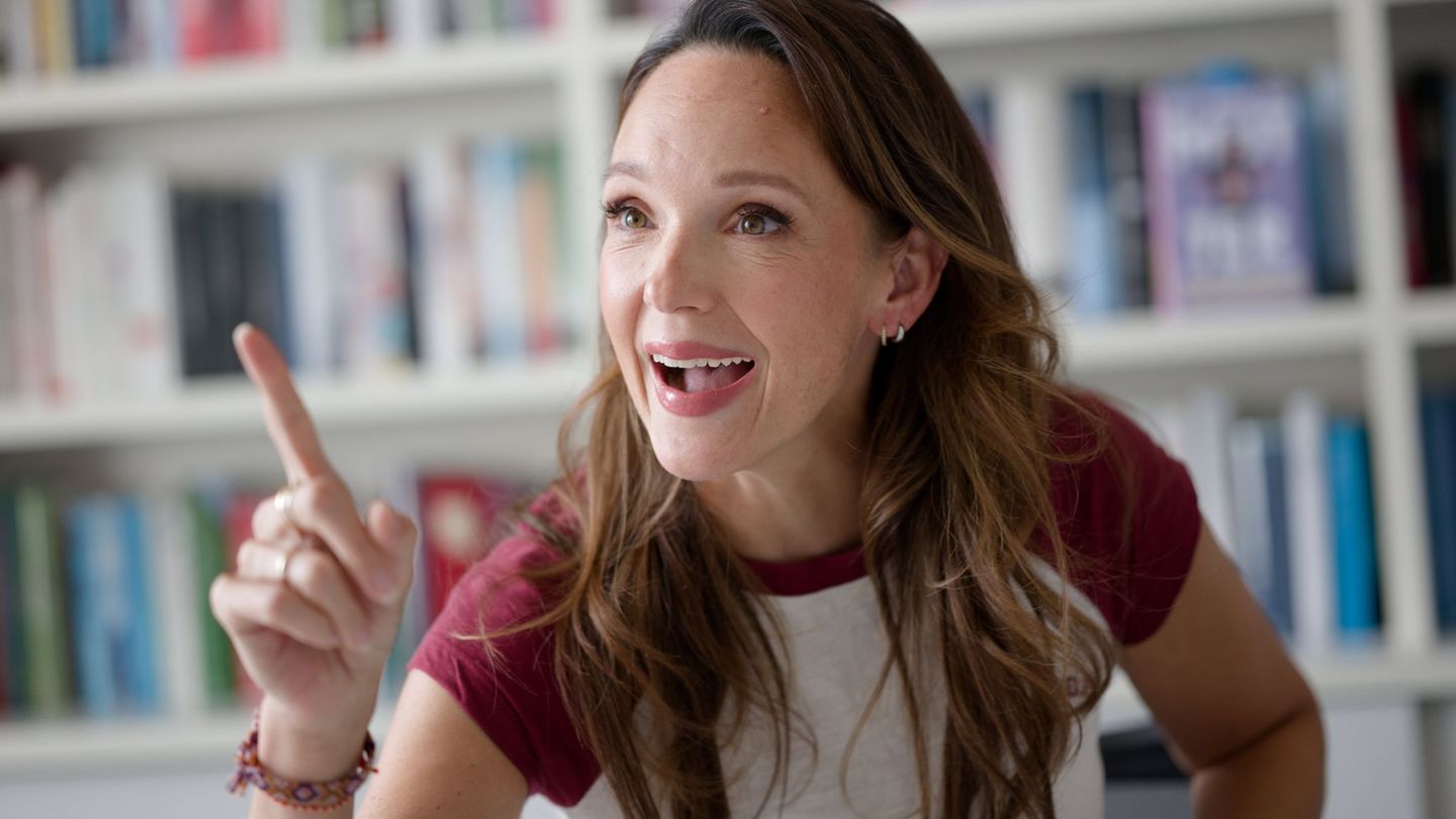 Hilfe, nicht aufgepasst: Carolin Kebekus: Kerzen-Schreck am ersten Kindergeburtstag