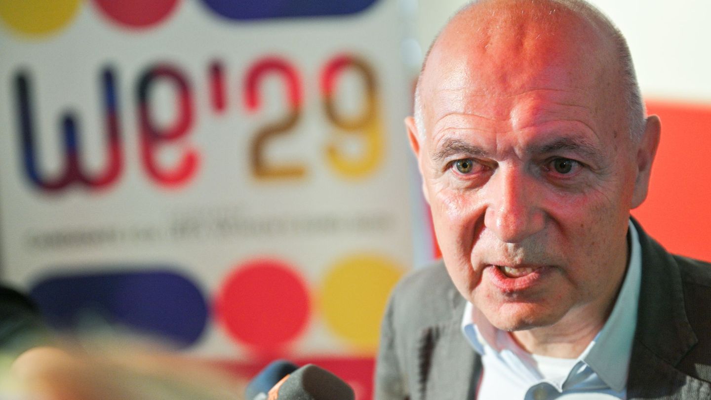 Ansage von Bernd Neuendorf: DFB-Präsident will Bewerbung für Männer-WM prüfen