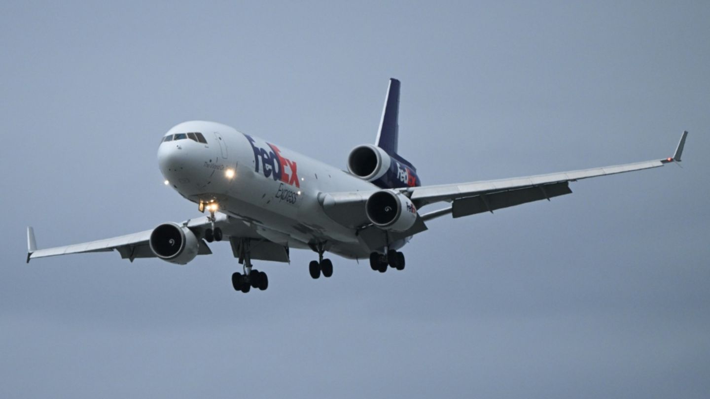 Frachtflugzeug in Louisville im US-Bundesstaat Kentucky abgestürzt
