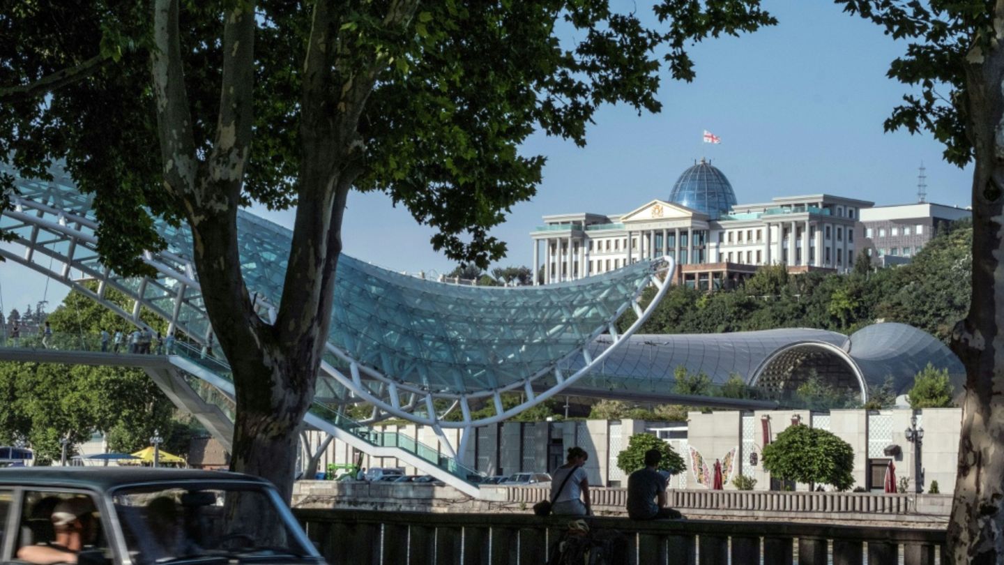 Deutscher Botschafter kehrt nach Georgien zurück – Berlin warnt vor „Angriffen“