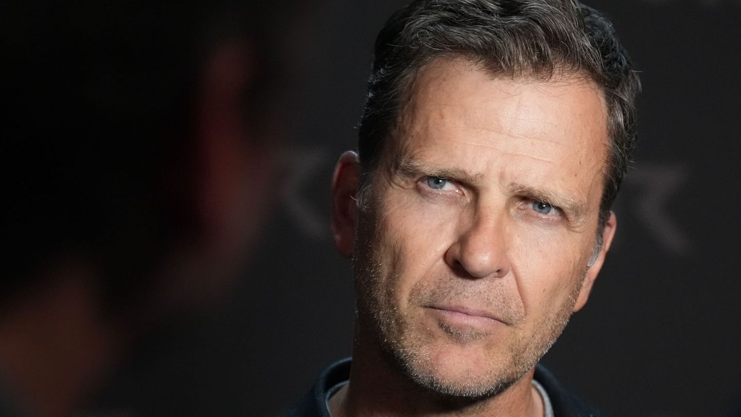 Fußball: Bierhoff für Bundesliga-Spiele im Ausland