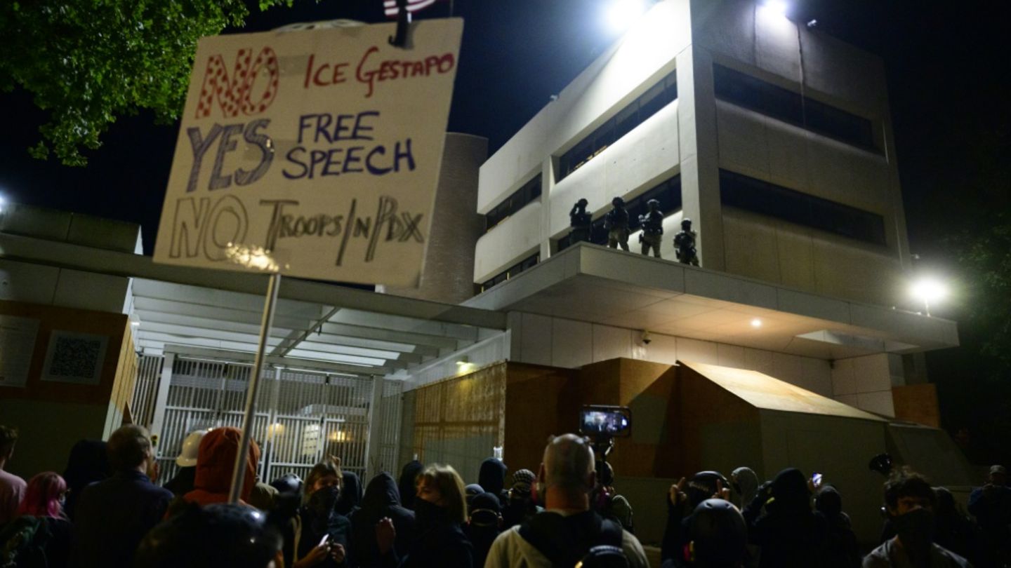 Bundesrichterin erklärt Trumps Entsendung der Nationalgarde nach Portland für „rechtswidrig“