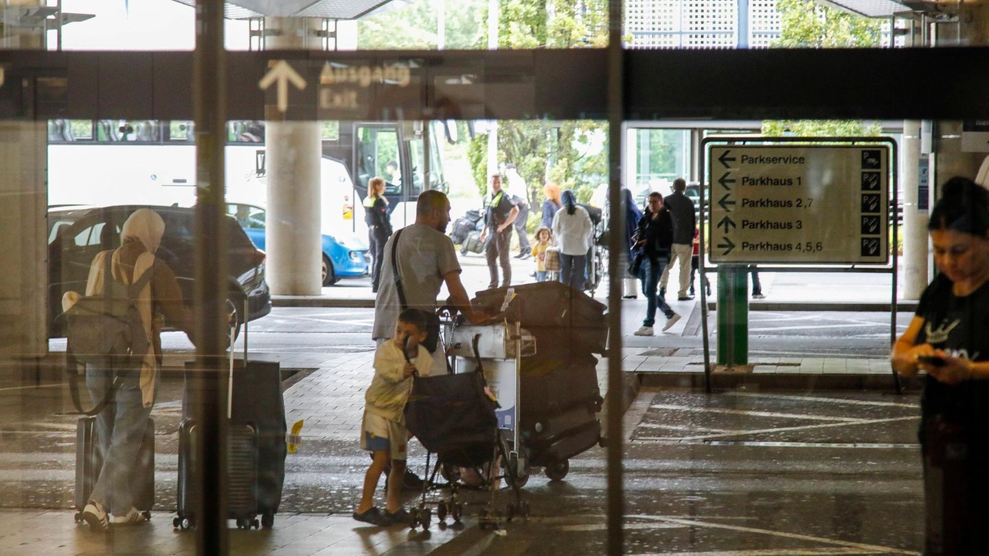 Aufnahme von Afghanen: SPD kritisiert Dobrindts Wegbleibe-Prämie als „unmoralisch“