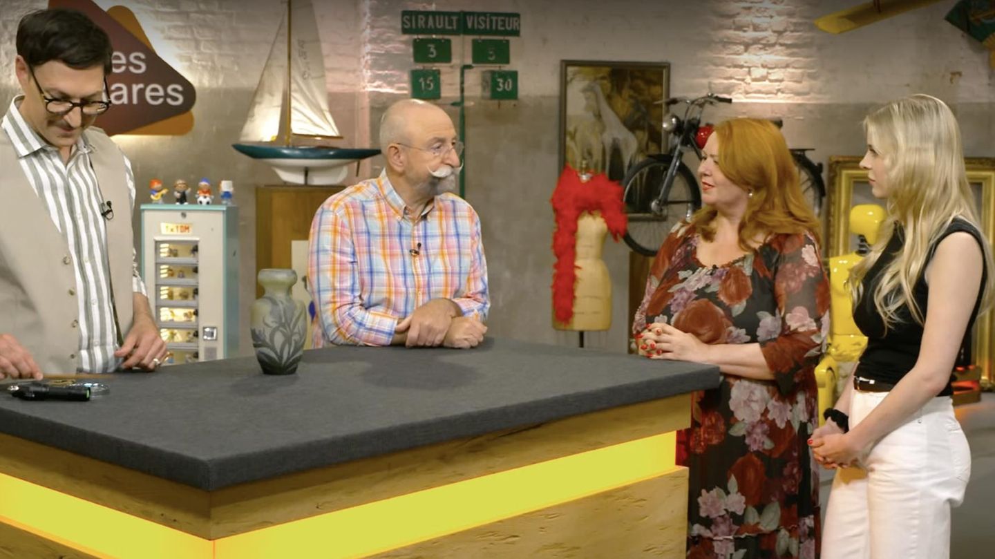 „Bares für Rares“: Horst Lichter schockt die Verkäuferinnen: „Es ist eine Fälschung“